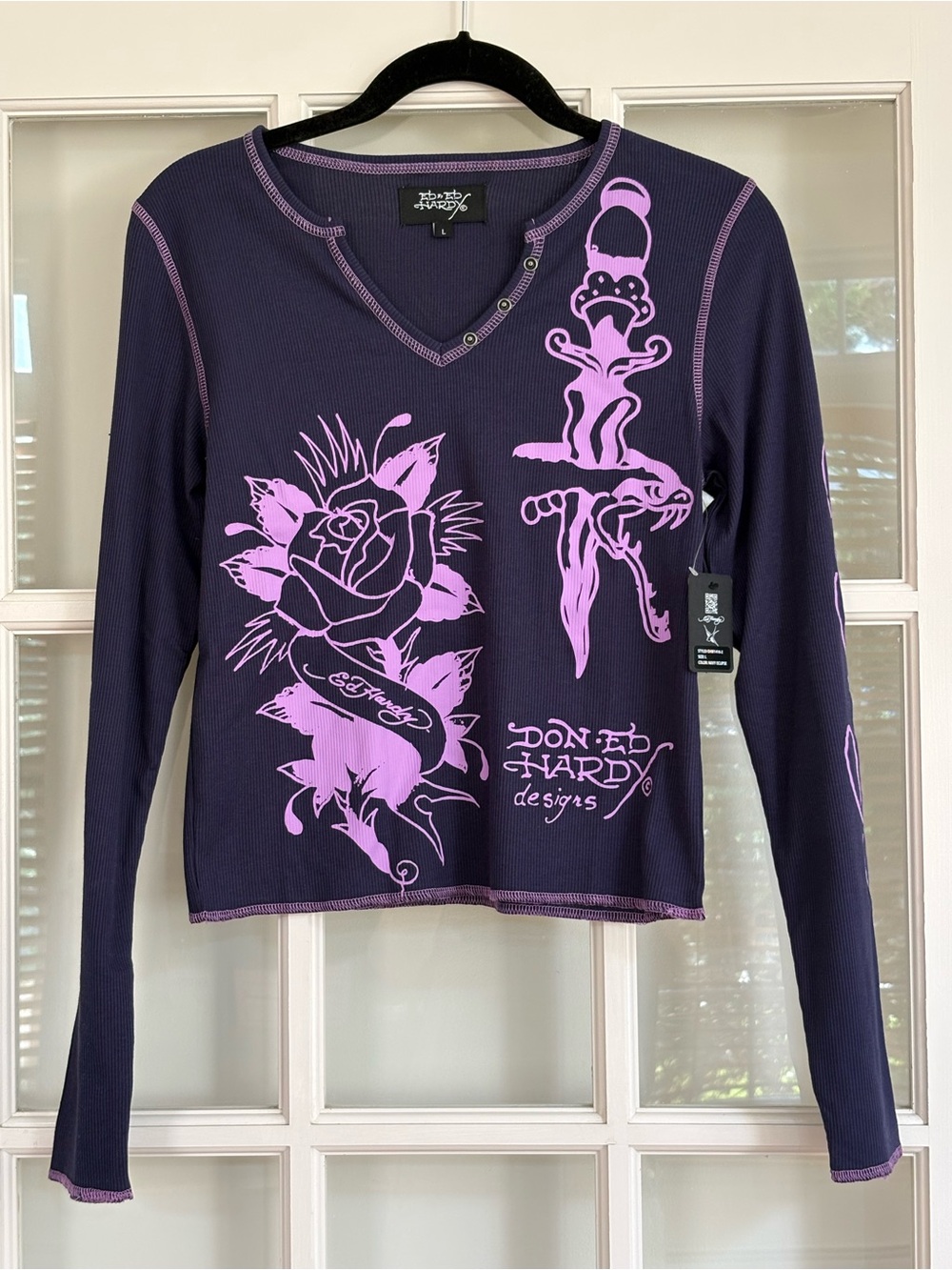 Ed Hardy NWT Navy Eclipse Ribbed Henley Top – Rose & Snake Dagger – Juniors L